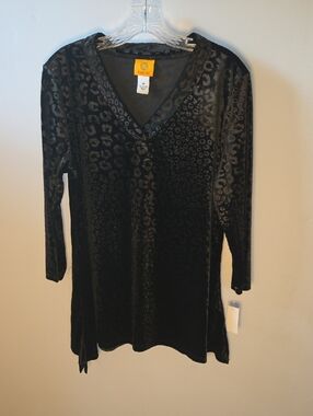 Ruby Rd. Black Velvet Leopard-Print V-Neck Tunic